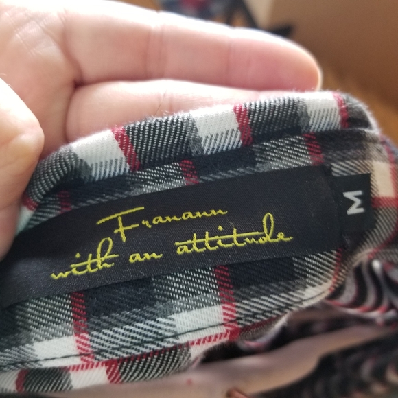 Frananna with an attitude Fannel Side cut out top - Picture 13 of 13